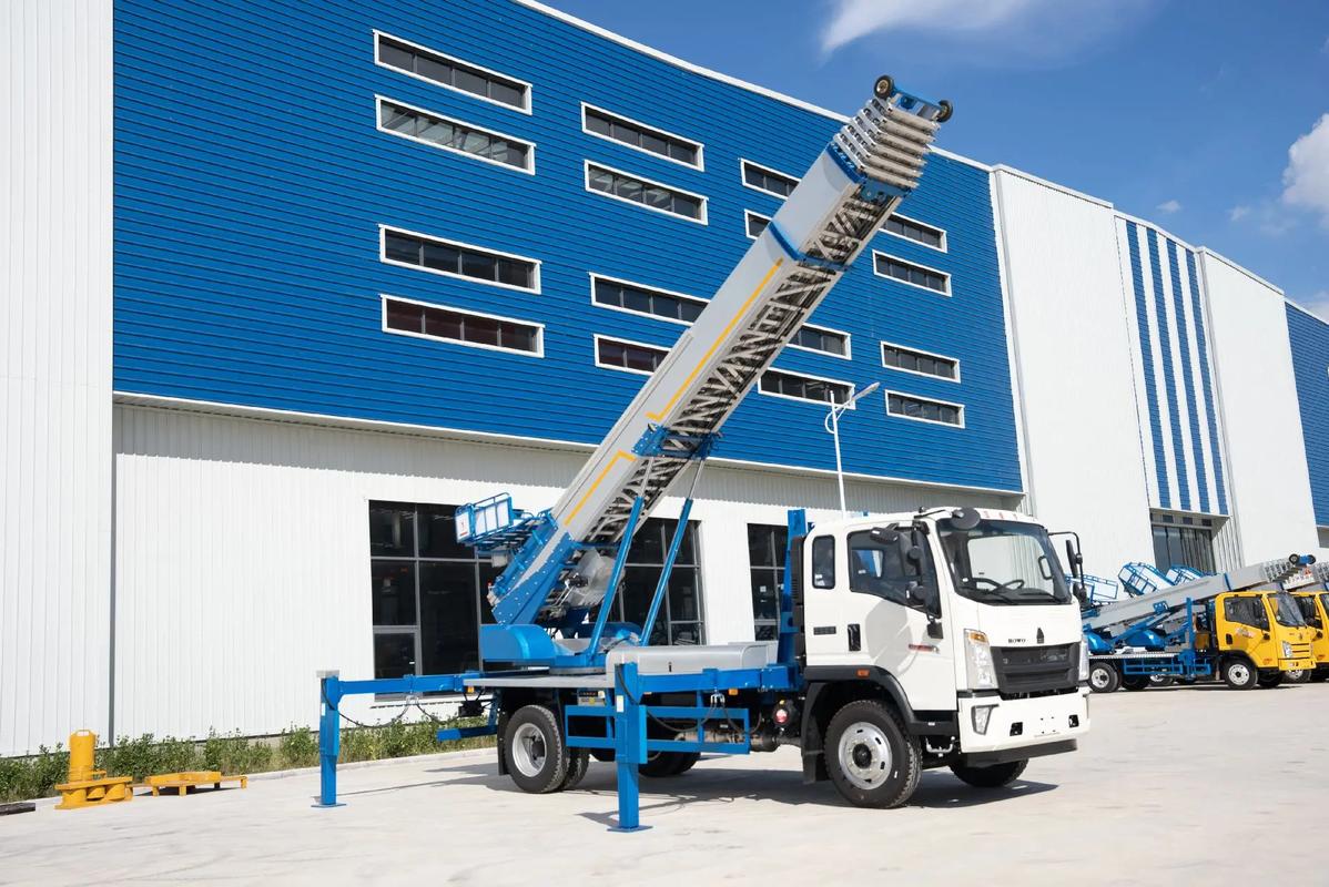 鹤峰小型云梯车上料车租赁多少钱